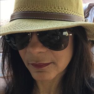 Meet your Posher, Tracy m